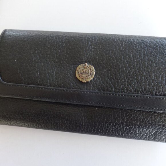 Medallion black wallet, tri fold, back zip pocket, leather grain look, soft - Picture 1 of 10